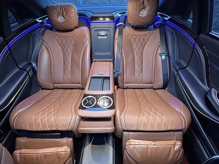 Фото 4 - Mercedes-Benz Maybach S-Class