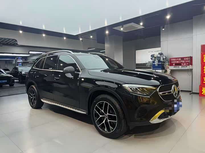 Photo 3 - Mercedes-Benz GLC-Class