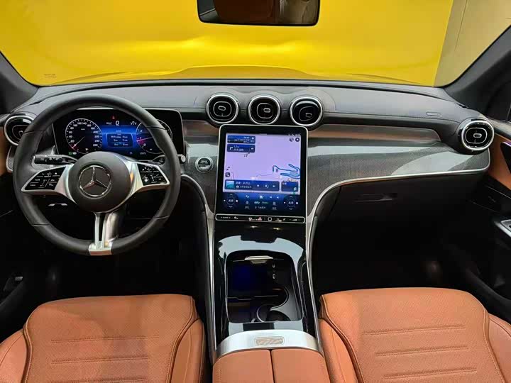 Photo 7 - Mercedes-Benz GLC-Class