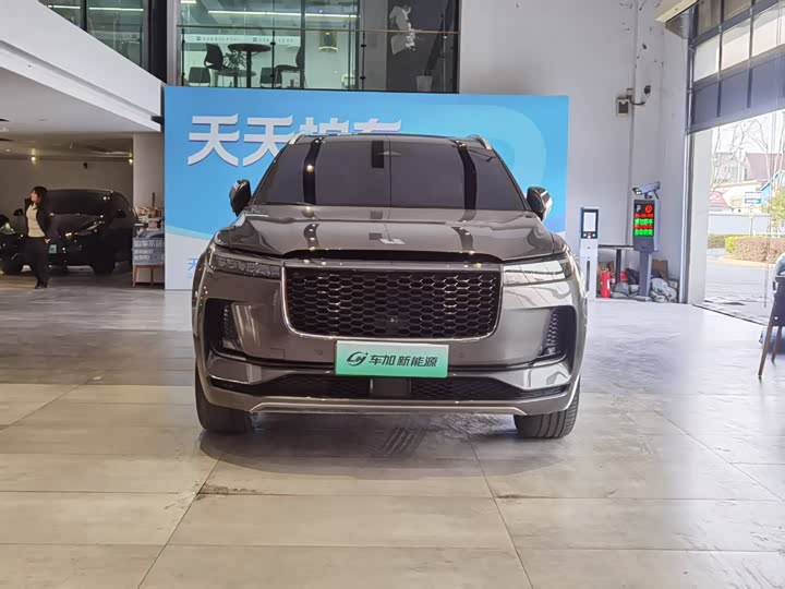 Фото 2 - LiXiang One