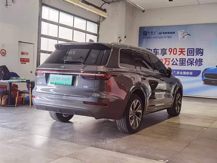 Фото 4 - LiXiang One