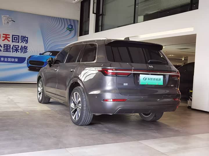 Фото 6 - LiXiang One