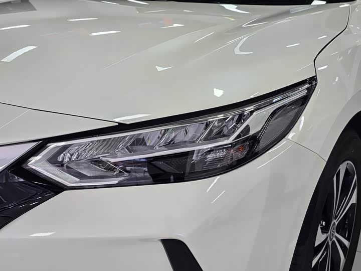 Фото 7 - Nissan Sylphy