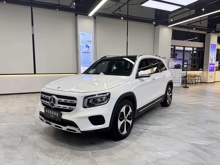 Фото 1 - Mercedes-Benz GLB-Class