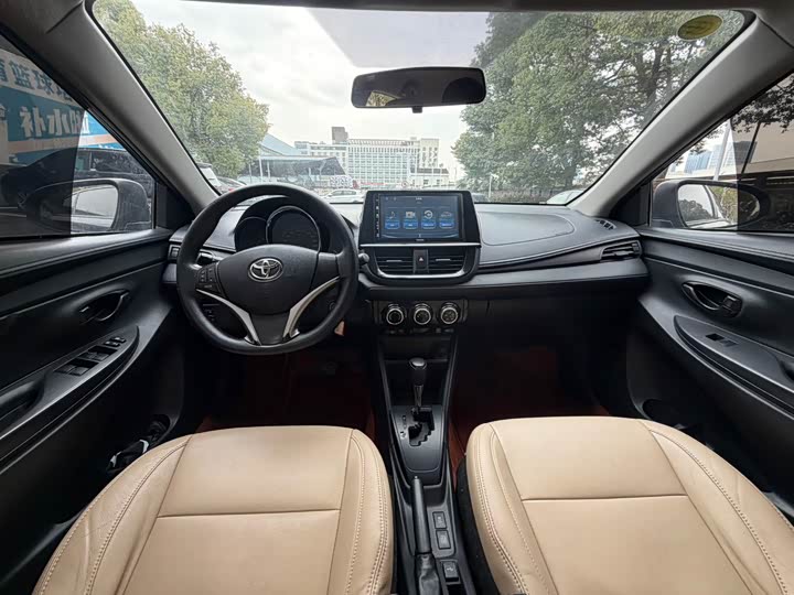 Фото 7 - Toyota Vios