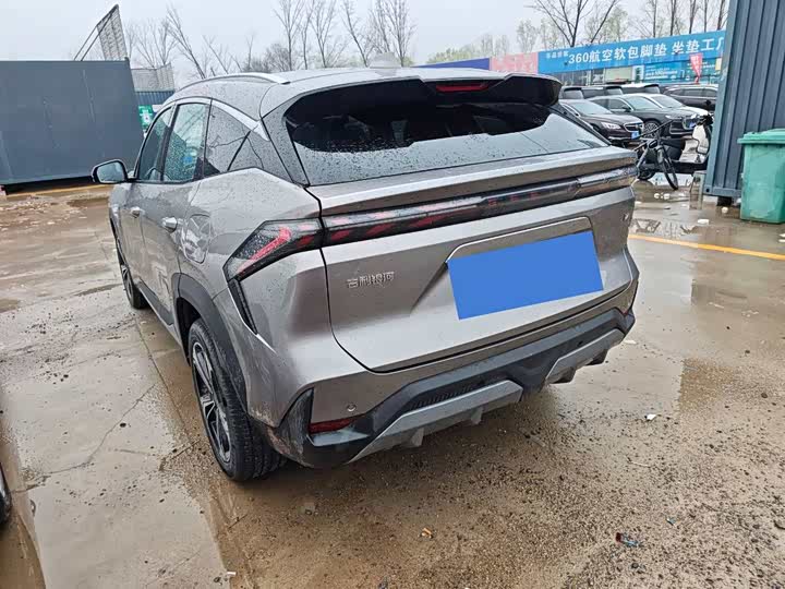 Фото 7 - Geely Galaxy L7