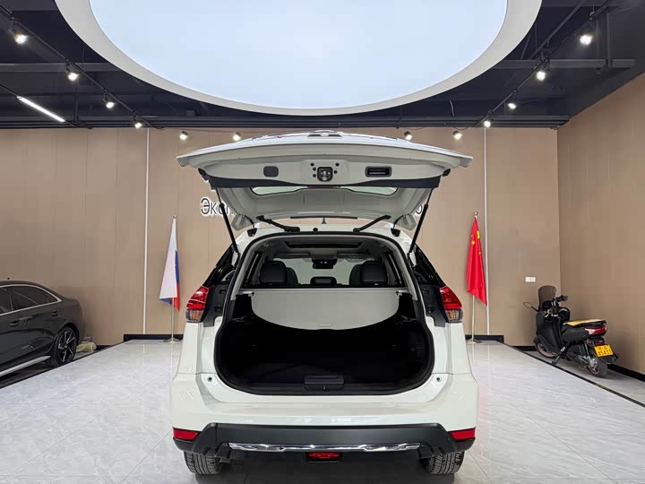 Фото 7 - Nissan X-Trail