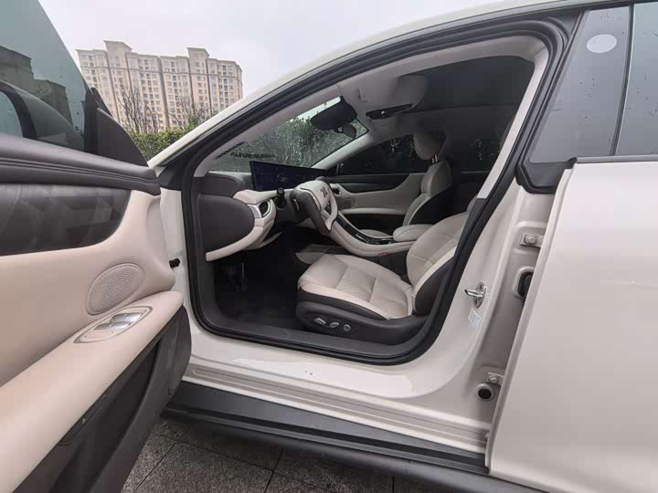 Photo 4 - IM motors L6