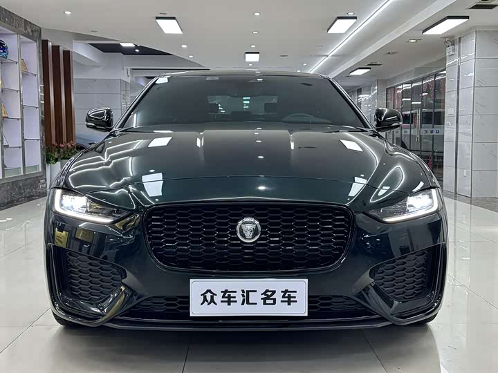 Photo 2 - Jaguar XE L
