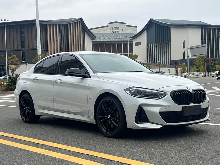 Фото 3 - BMW 1 Series