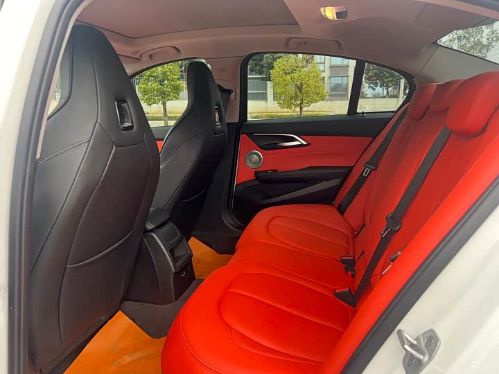 Фото 6 - BMW 1 Series