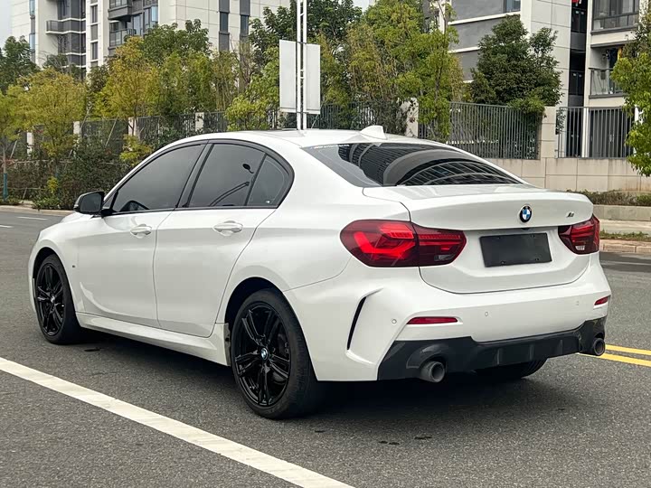 Фото 9 - BMW 1 Series