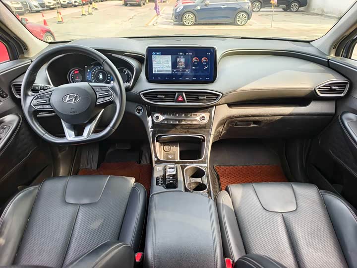 Фото 8 - Hyundai Santa Fe