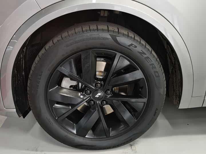 Фото 4 - LiXiang L8