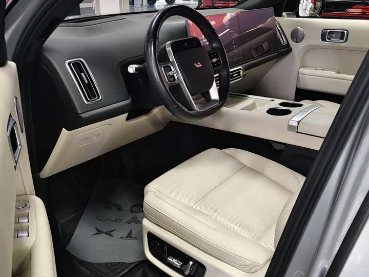 Фото 6 - LiXiang L8