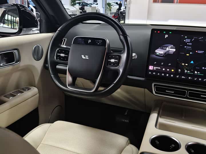 Фото 8 - LiXiang L8