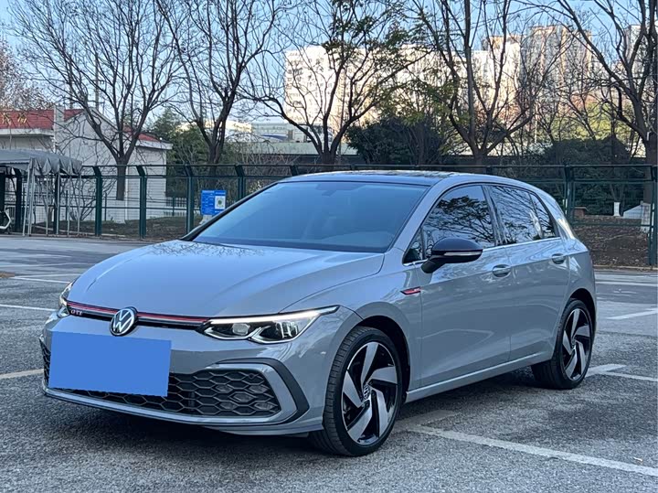 Photo 1 - Volkswagen Golf