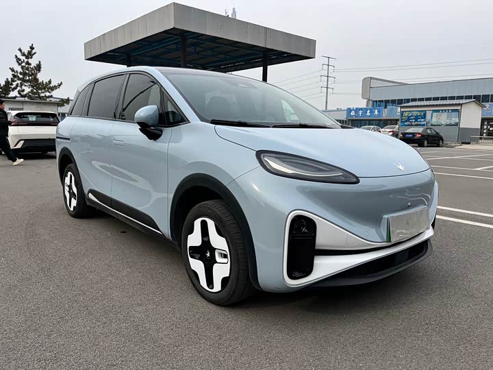 Фото 3 - BAIC Arcfox Kaola S
