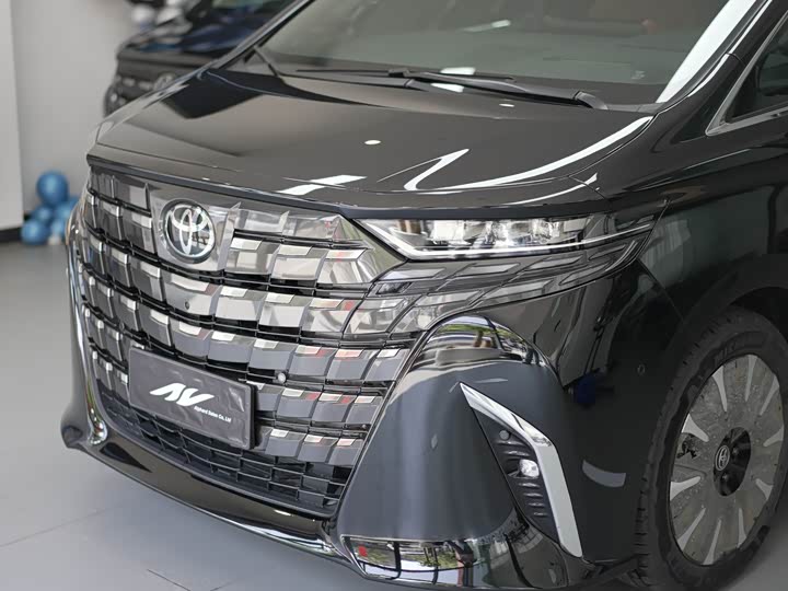 Photo 5 - Toyota Alphard