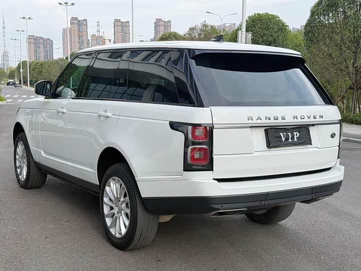 Photo 8 - Land Rover Range Rover