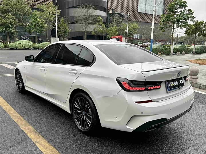 Фото 9 - BMW 3 Series