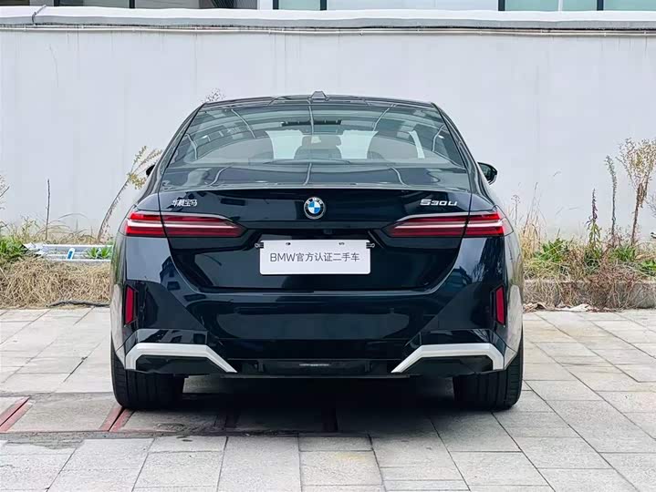 Фото 5 - BMW 5 Series