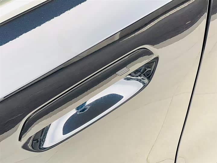 Фото 8 - BMW 5 Series