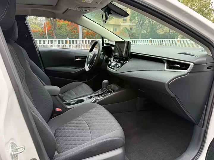 Фото 7 - Toyota Allion