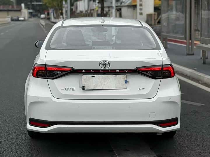 Фото 9 - Toyota Allion