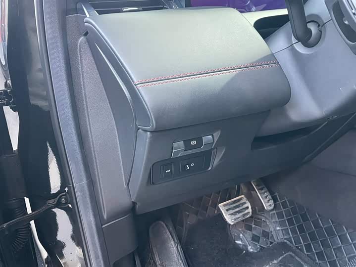 Фото 7 - Land Rover Discovery Sport