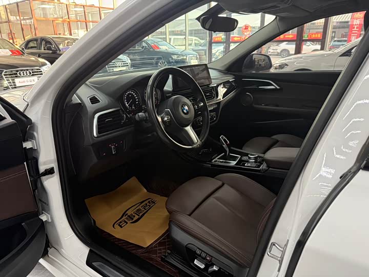 Фото 4 - BMW 1 Series