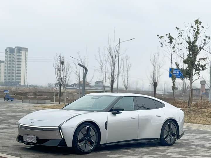 Фото 1 - XPeng P7
