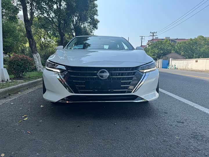 Фото 1 - Nissan Sylphy