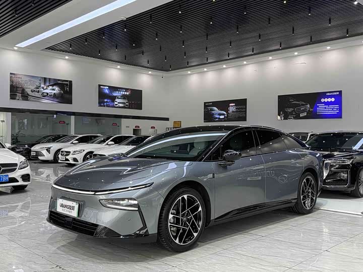 Фото 1 - XPeng F57