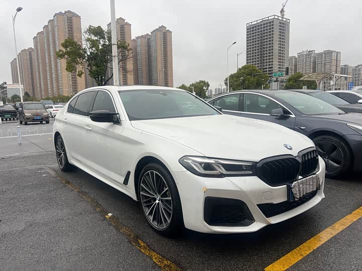 Фото 3 - BMW 5 Series