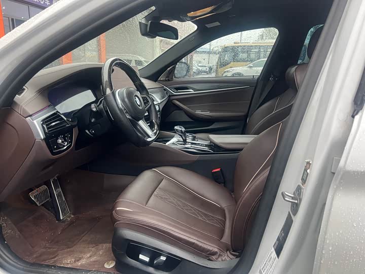 Фото 6 - BMW 5 Series