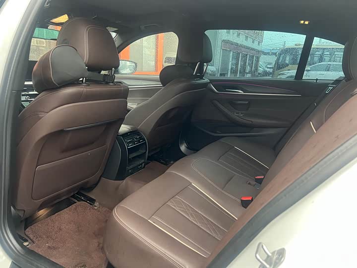 Фото 8 - BMW 5 Series