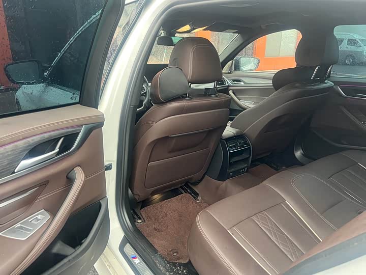 Фото 9 - BMW 5 Series