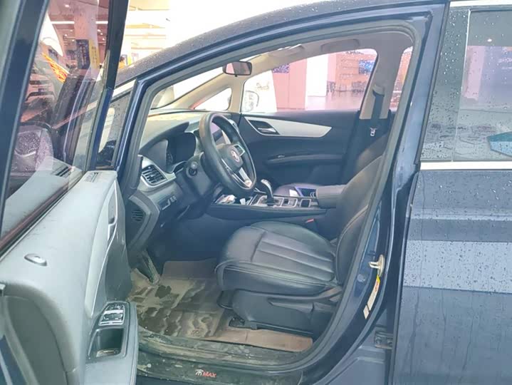 Фото 9 - BYD Song Max