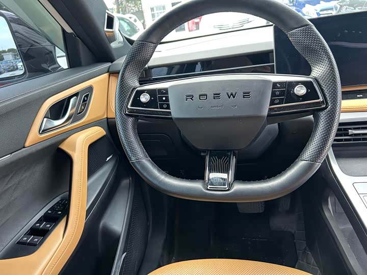 Фото 7 - Roewe RX5