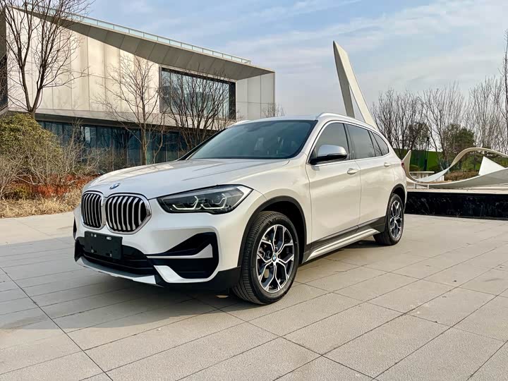 Фото 1 - BMW X1