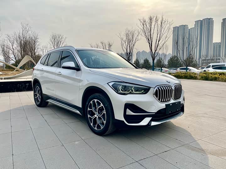 Фото 3 - BMW X1
