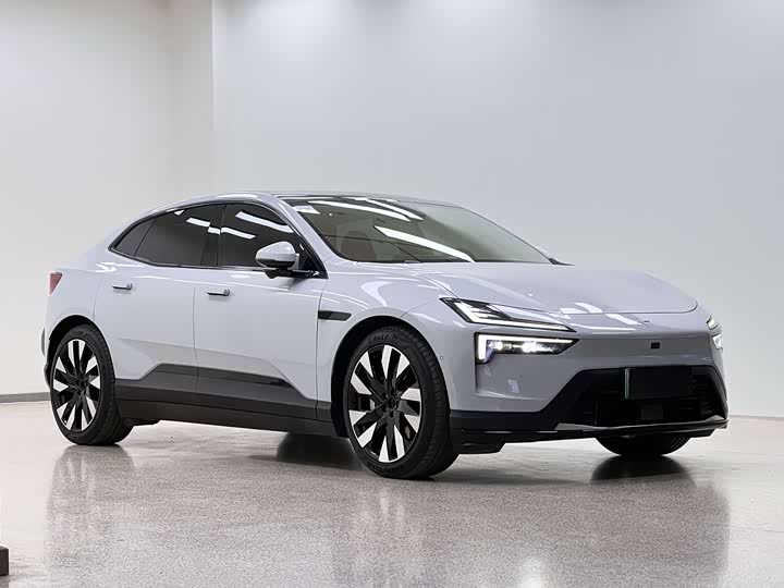 Фото 3 - Polestar 4