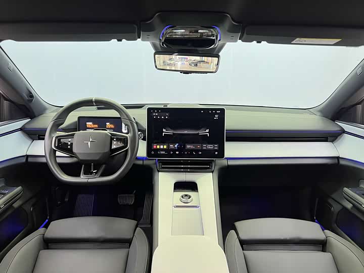 Фото 8 - Polestar 4