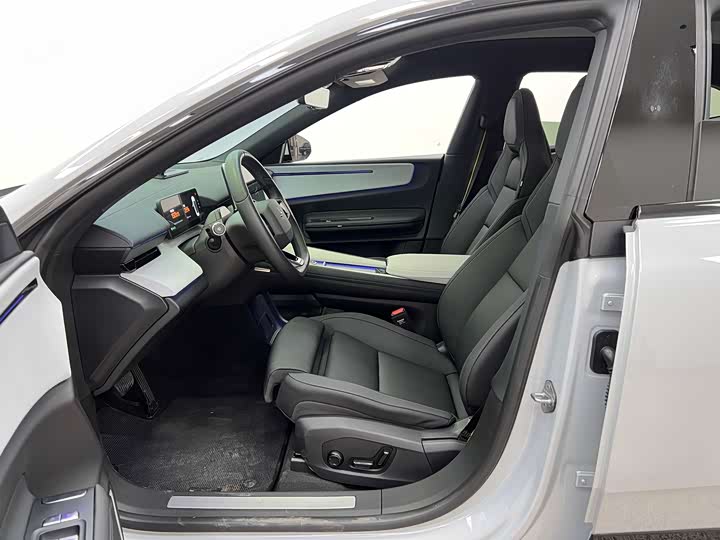 Фото 9 - Polestar 4