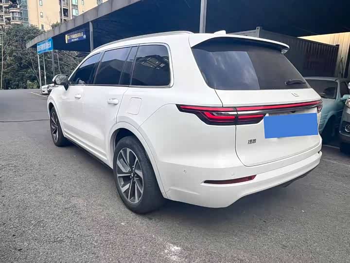 Фото 3 - LiXiang One