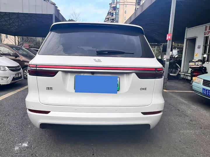 Фото 4 - LiXiang One