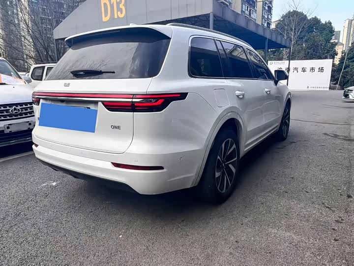 Фото 5 - LiXiang One