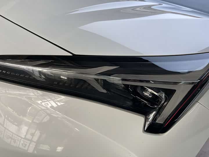 Photo 8 - BAIC Arcfox Alpha T5