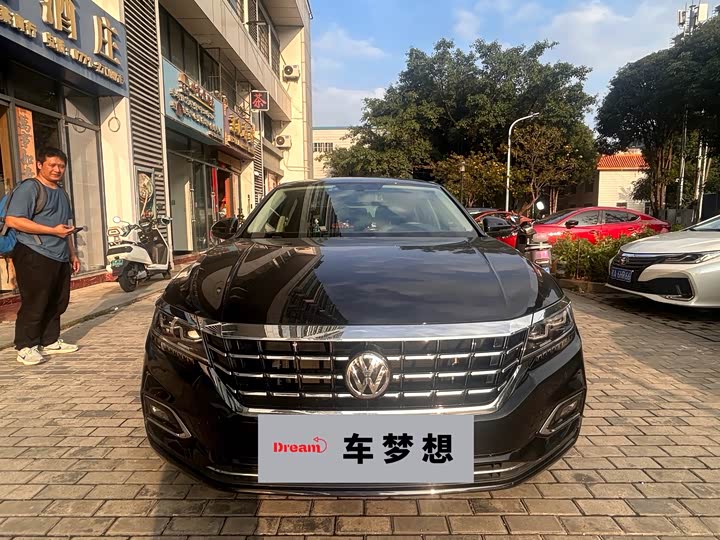 Фото 1 - Volkswagen Passat